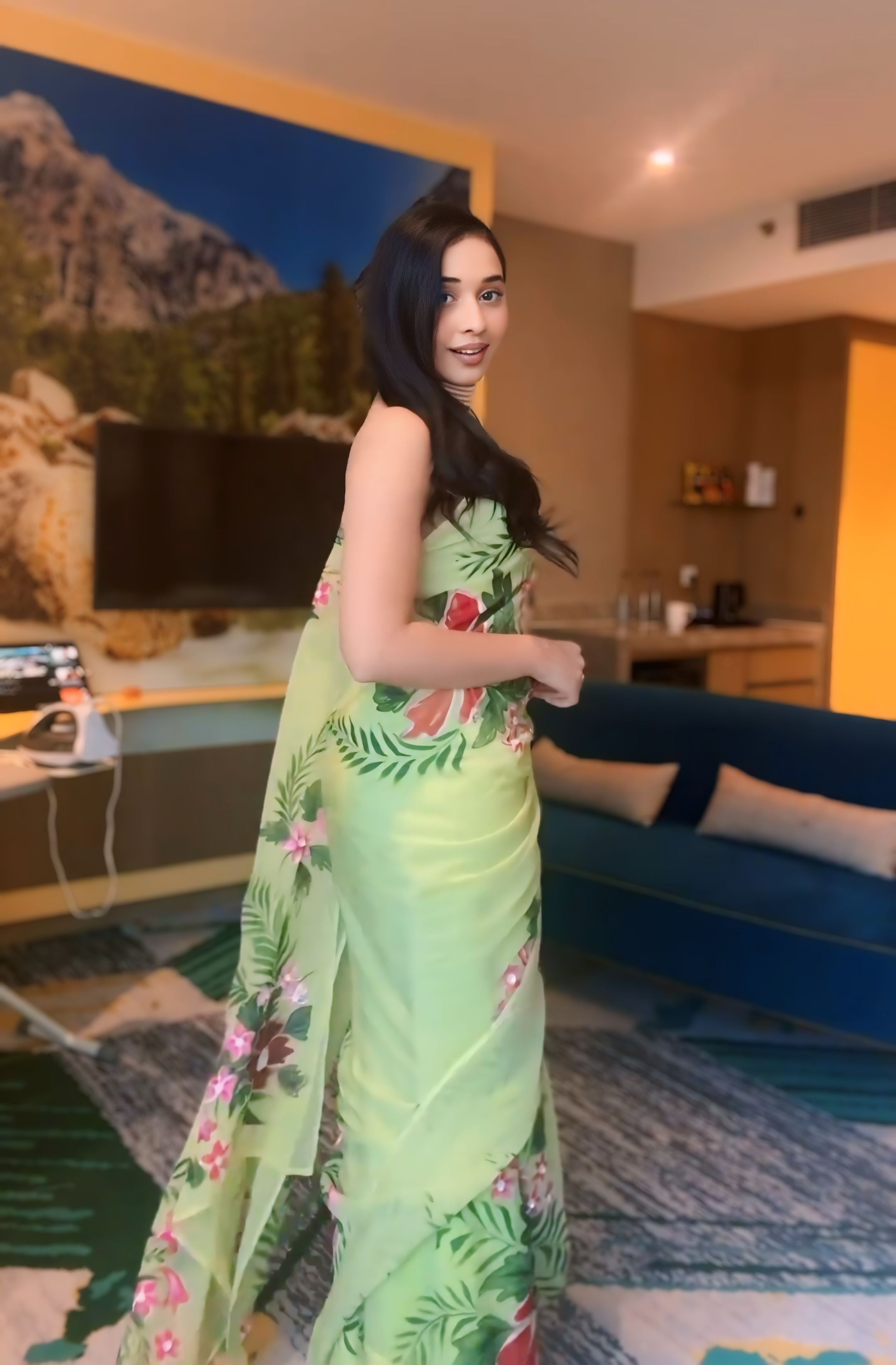 One Minute Ready To Wear Nature's Embrace Saree
