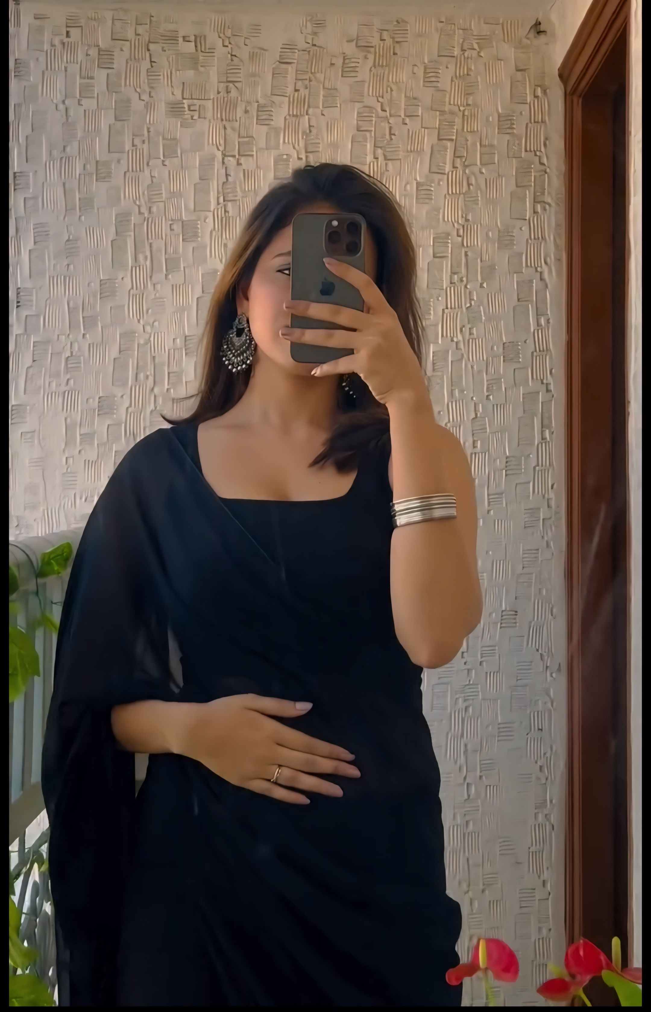 One Minute Ready To Wear Women's Party Black Plain Georgette Saree