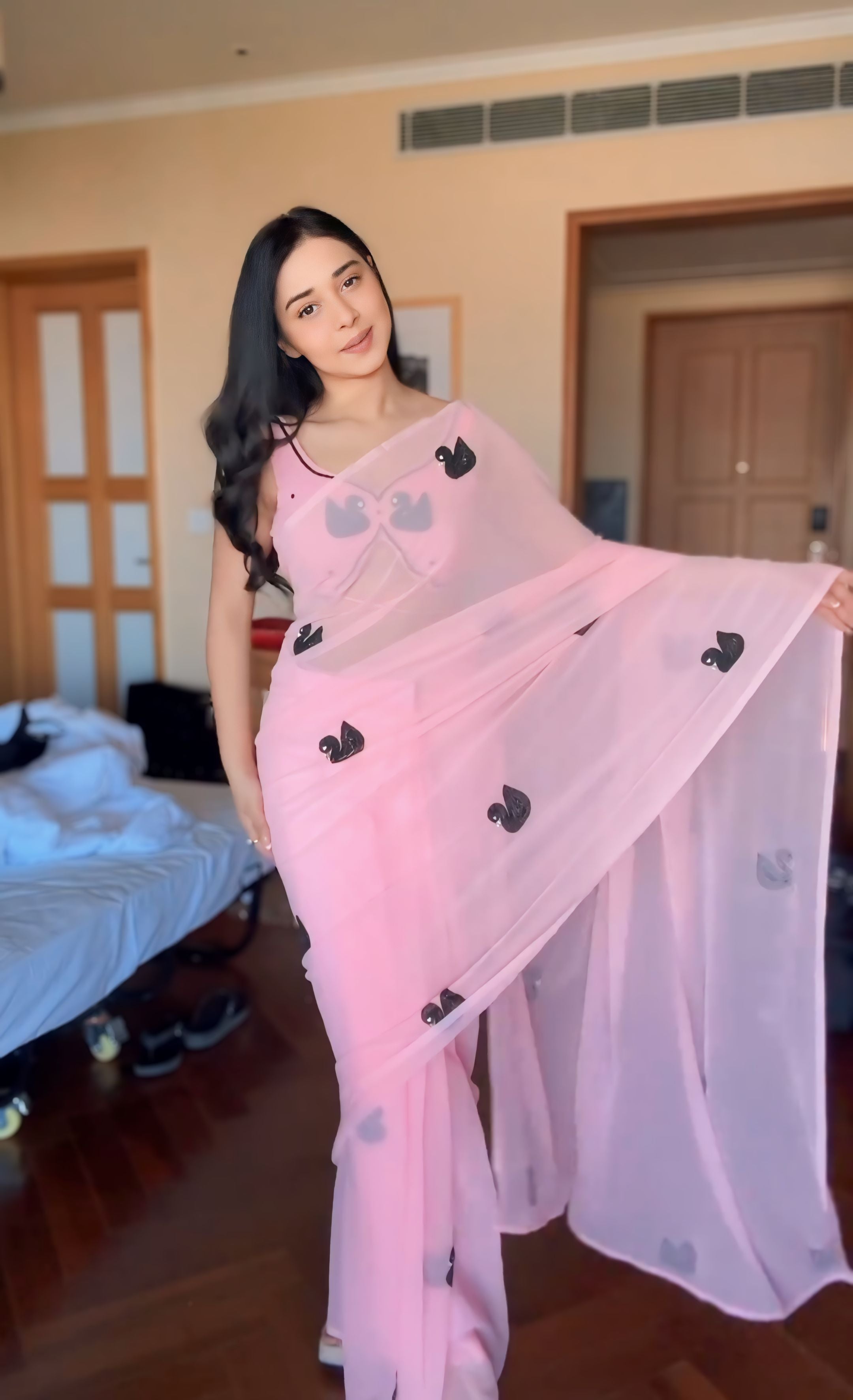 One Minute Ready To Wear Classic beauty Glamour in Bloom Saree