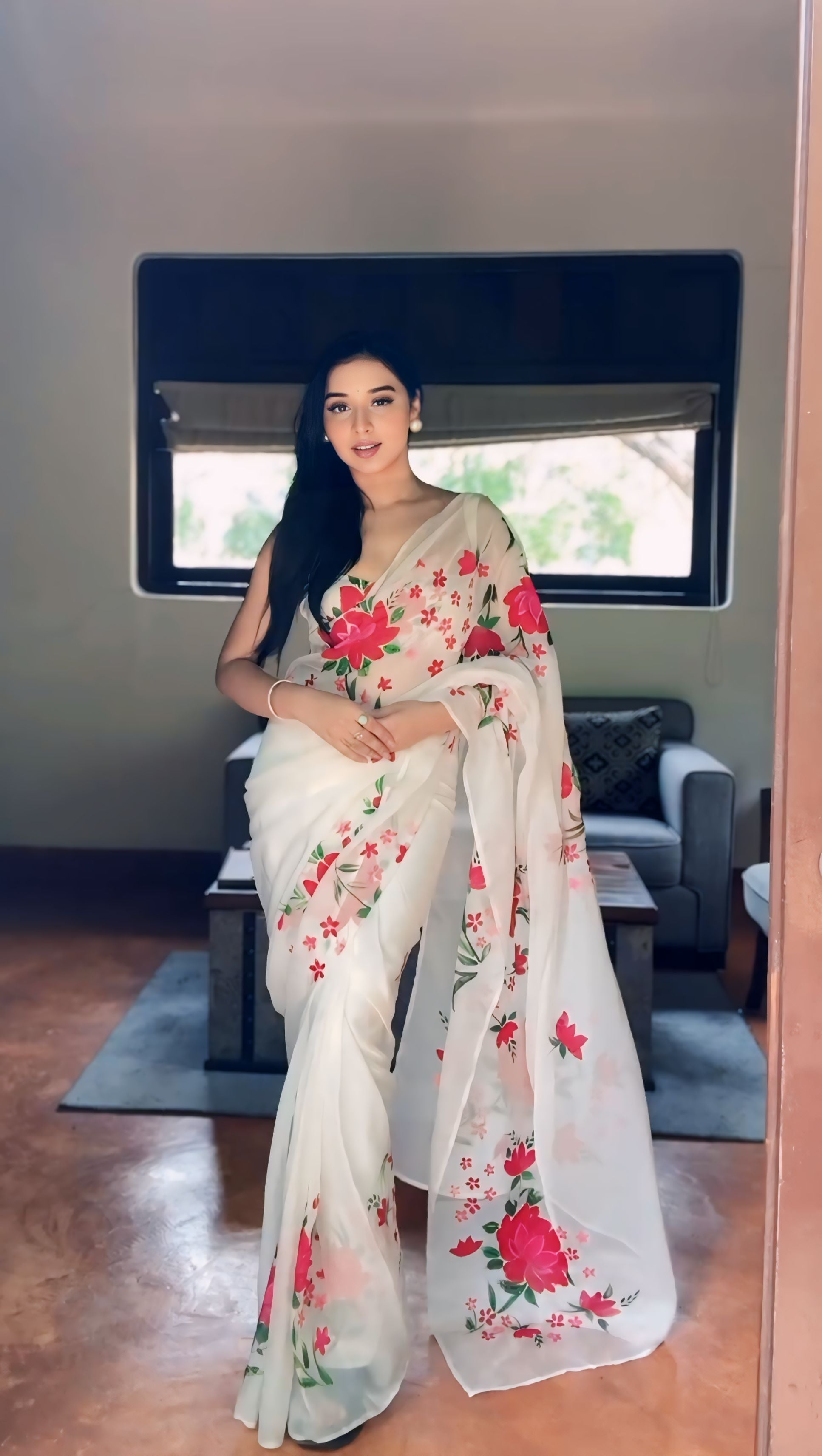 One Minute Ready To Wear Floral Organza Elegance Saree