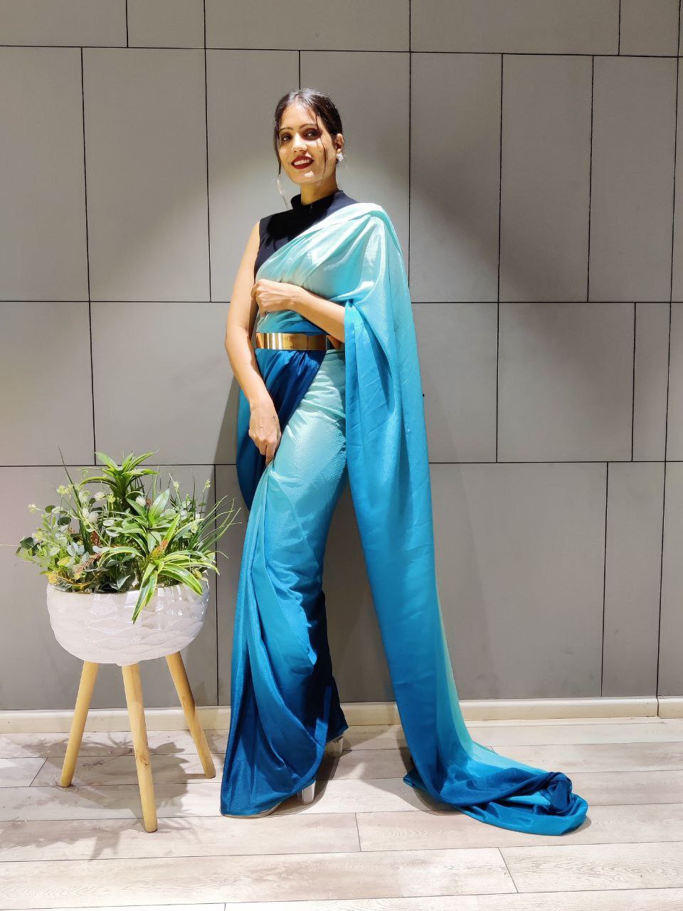 One Minute Ready To Wear Elegant Gradient Blue Saree