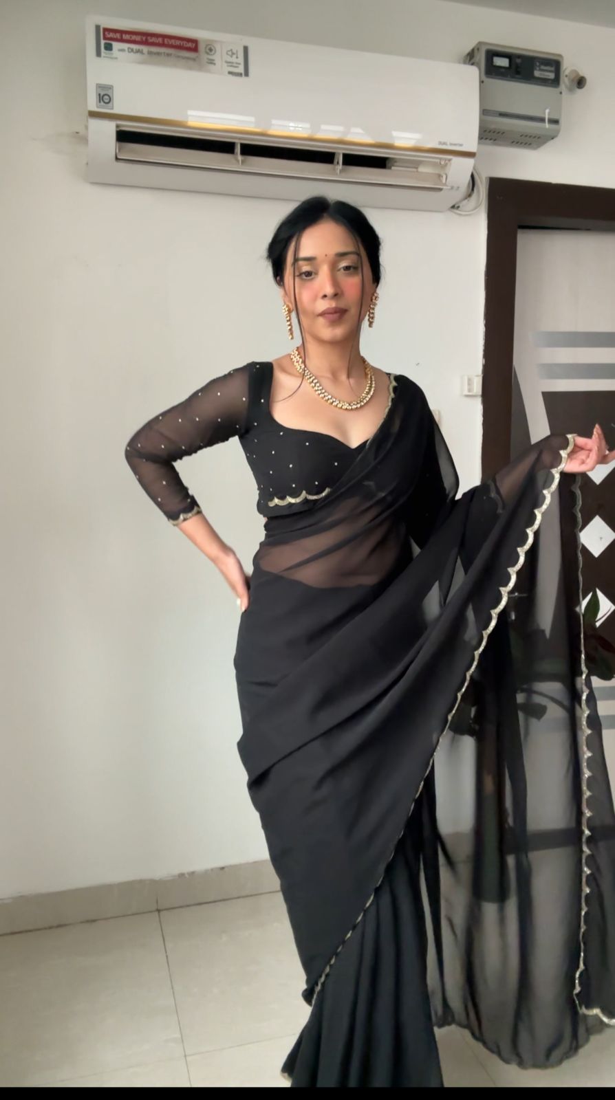 One Minute Ready To Wear Classic Allure Saree with Stitch Blouse