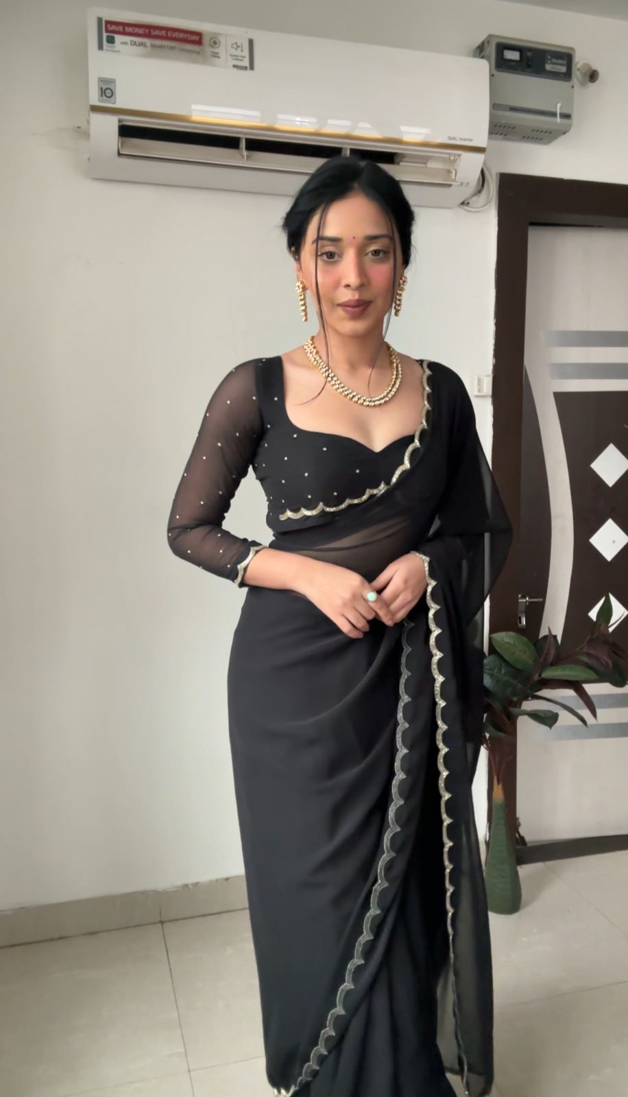 One Minute Ready To Wear Classic Allure Saree with Stitch Blouse