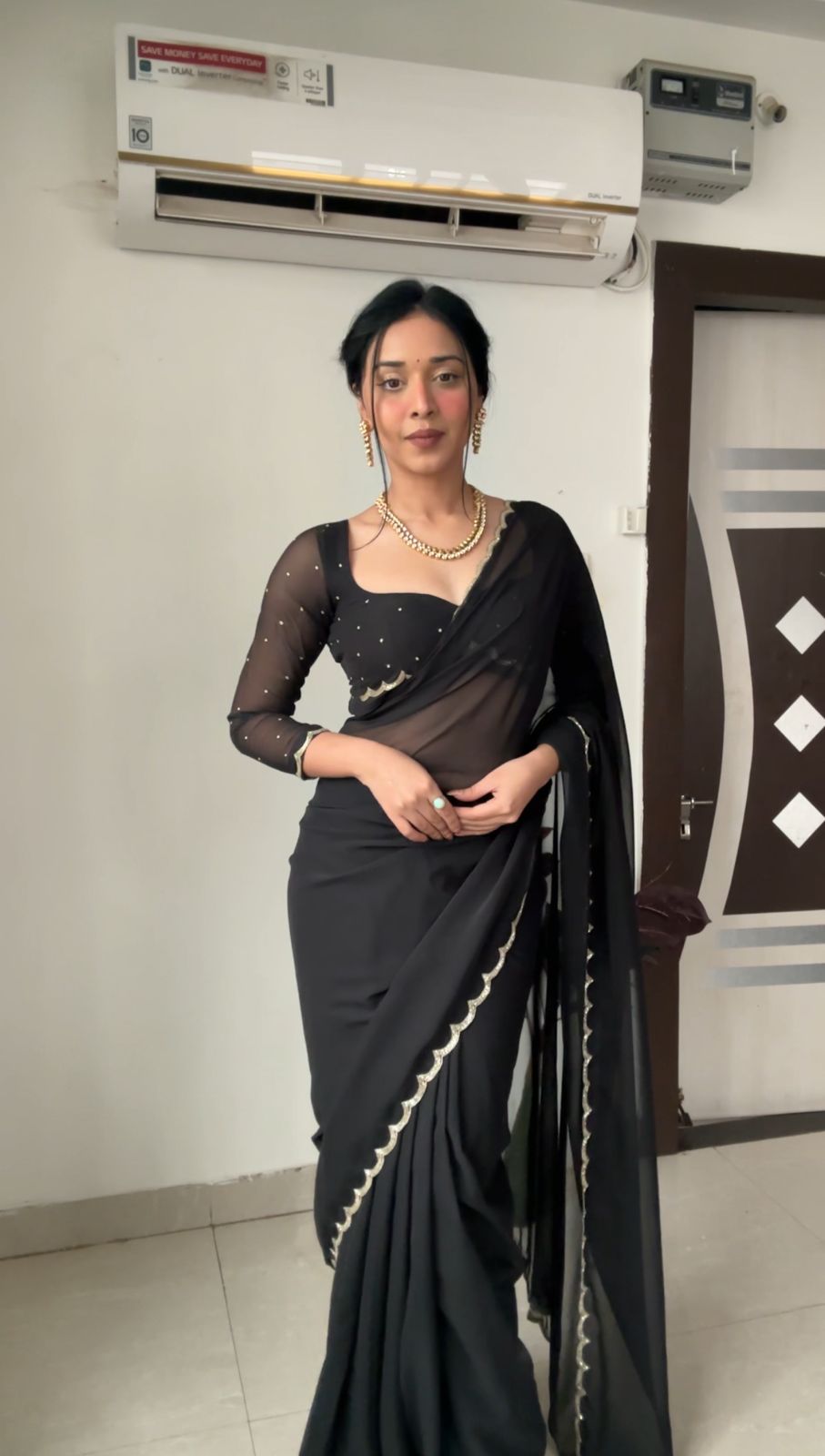 One Minute Ready To Wear Classic Allure Saree with Stitch Blouse