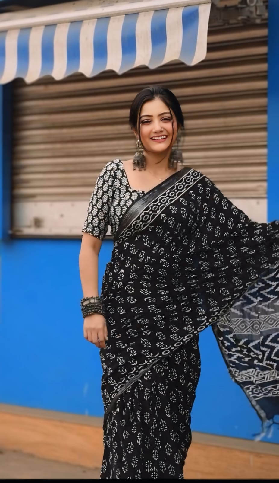 One Minute Ready To Wear Tribal Black Print Georgette Saree