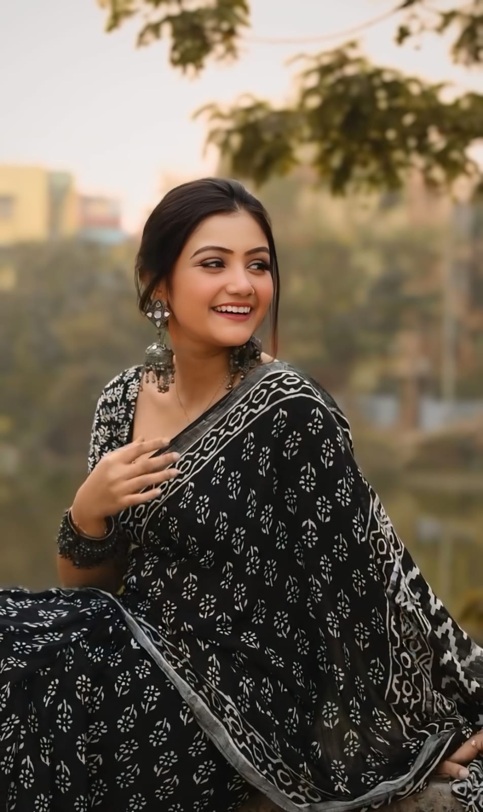One Minute Ready To Wear Tribal Black Print Georgette Saree