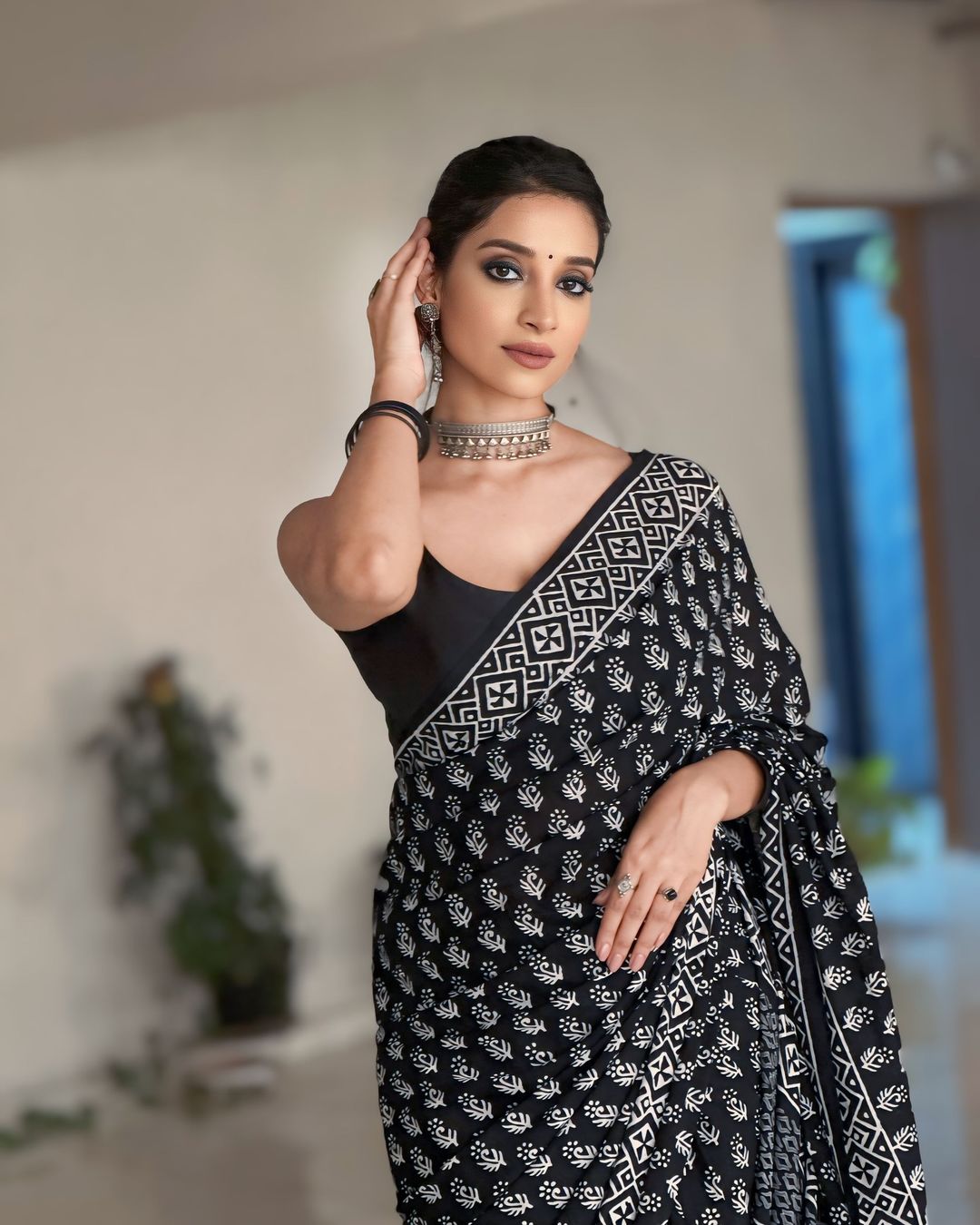 One Minute Ready To Wear Black Printed Daily Wear Cotton Linen Saree
