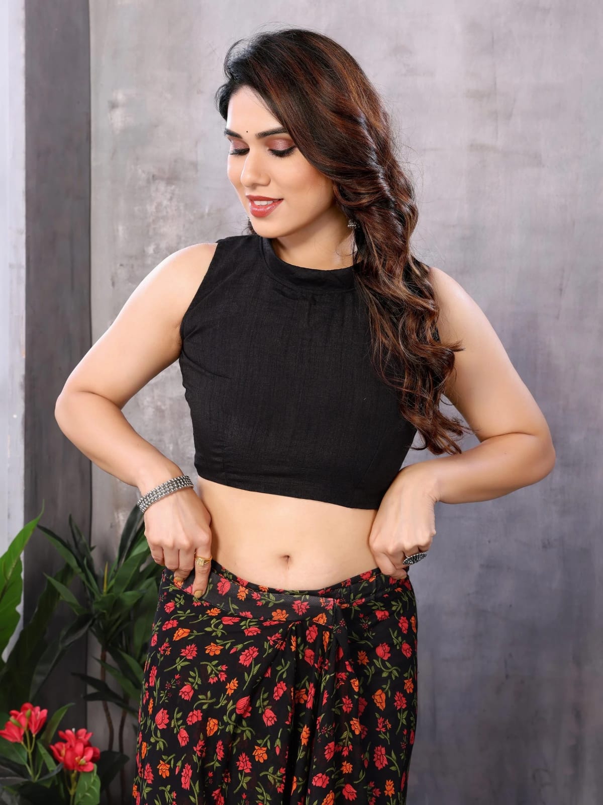 One Minute Ready To Wear Black Women Floral Print Saree