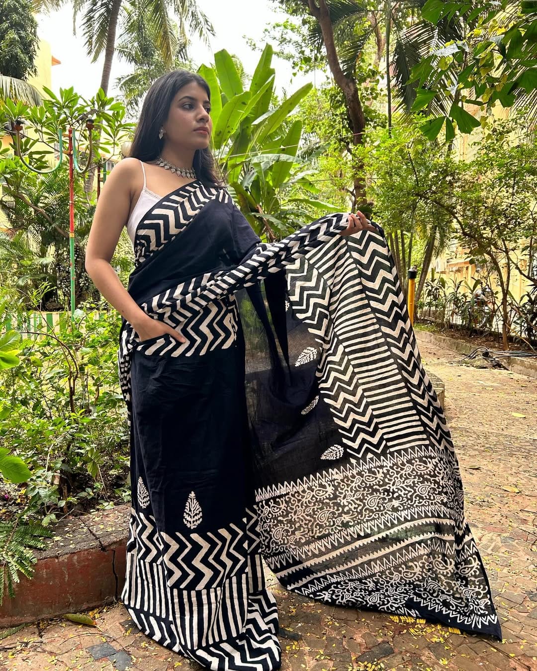 One Minute Ready To Wear Black Color Mulmul Cotton With Pocket Saree