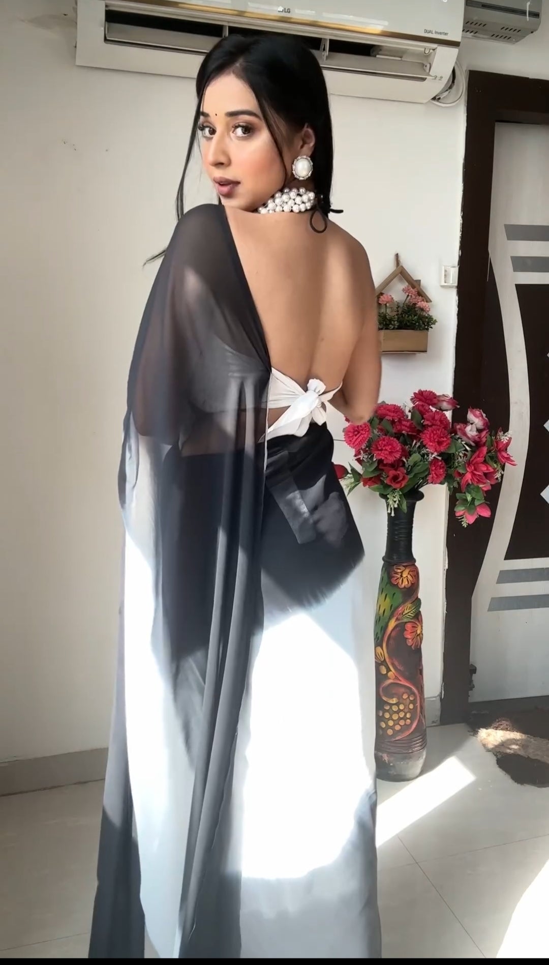 One Minute Ready To Wear Vintage Vogue Black and White Saree