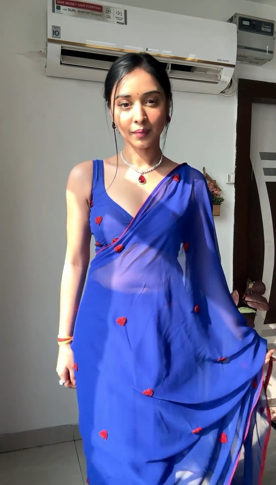 One Minute Ready To Wear Classic beauty Glamour in Bloom Saree