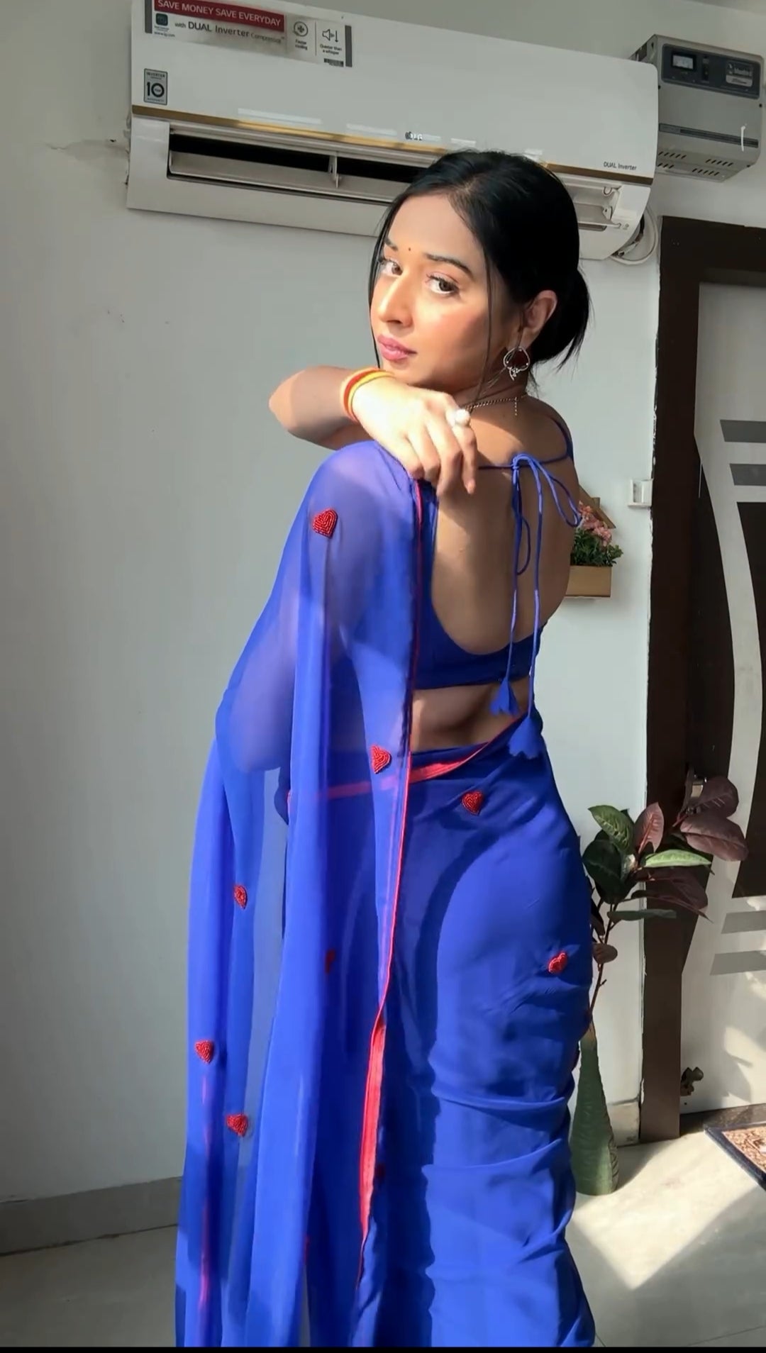 One Minute Ready To Wear Classic beauty Glamour in Bloom Saree