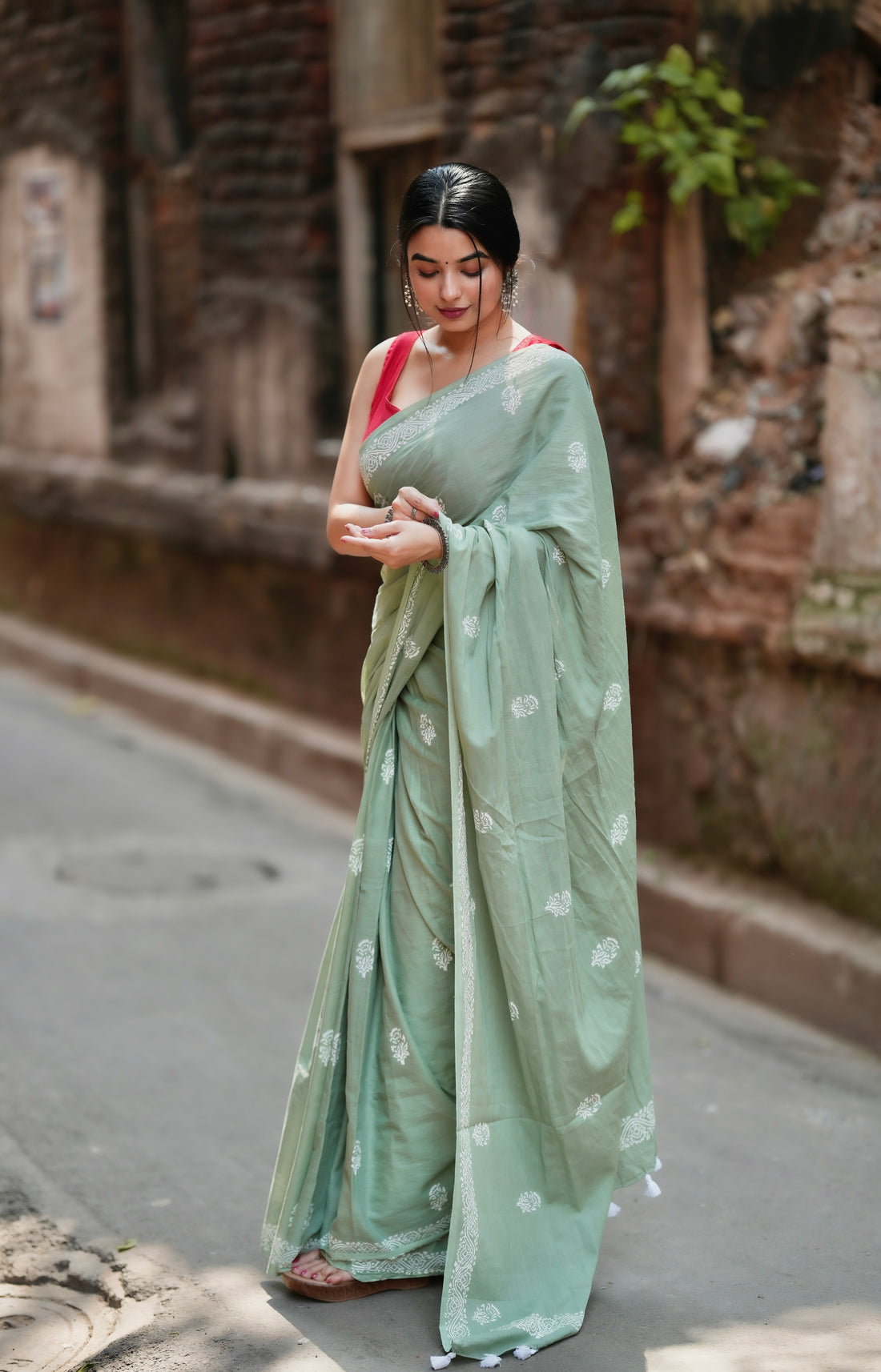 One Minute Ready To Wear Bottle Green Color Mulmul Cotton With Pocket Saree