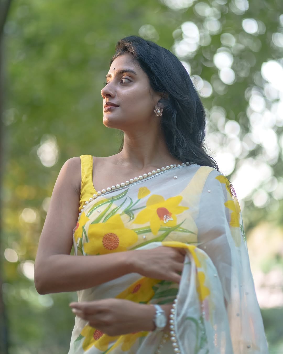 One Minute Ready To Wear Engrossing Off White Organza Silk Saree with Stitch Blouse