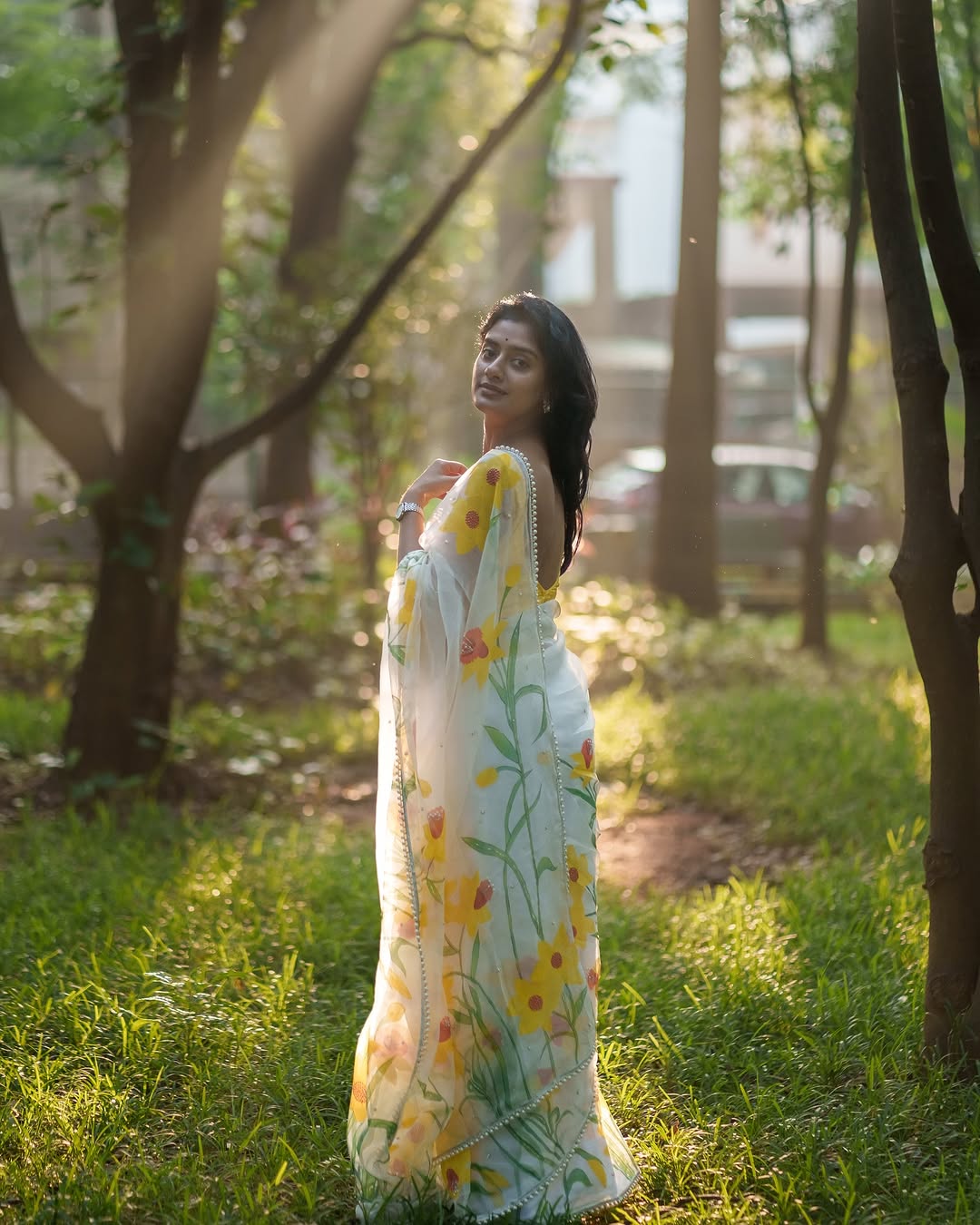 One Minute Ready To Wear Engrossing Off White Organza Silk Saree with Stitch Blouse