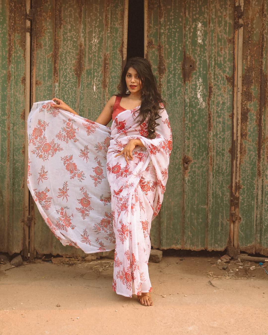 One Minute Ready To Wear Pure Soft Georgette Silk Flower Designed White Saree