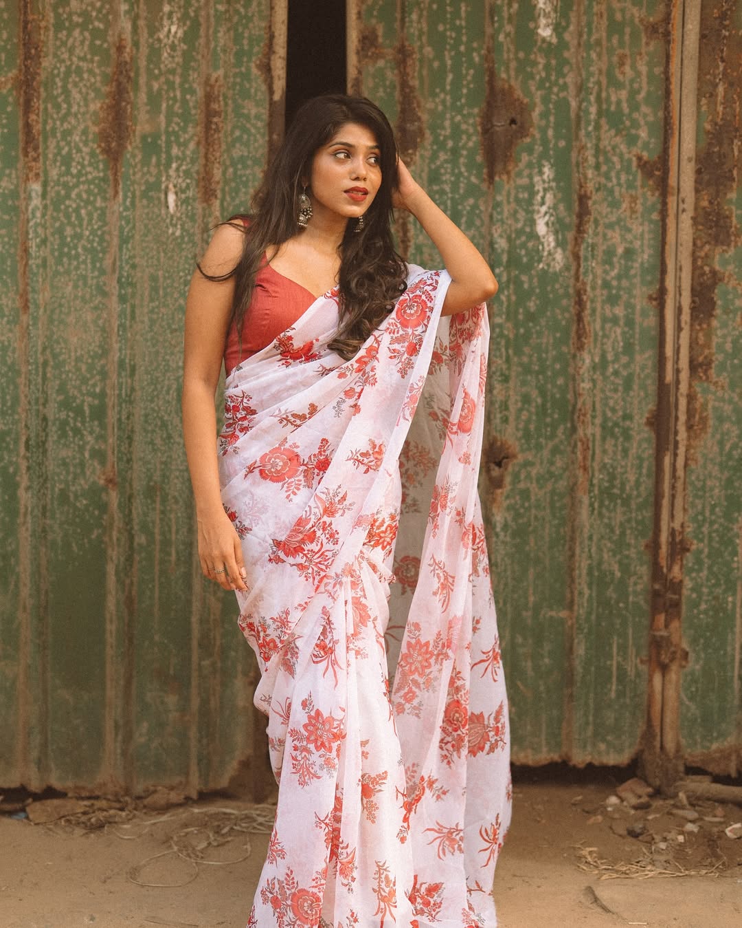 One Minute Ready To Wear Pure Soft Georgette Silk Flower Designed White Saree
