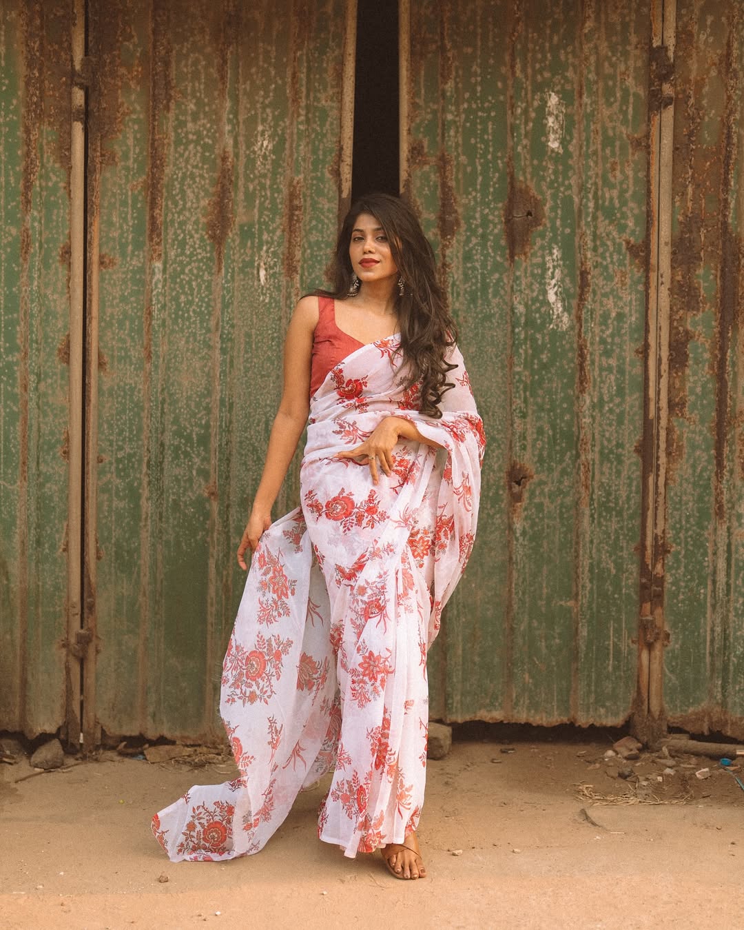 One Minute Ready To Wear Pure Soft Georgette Silk Flower Designed White Saree