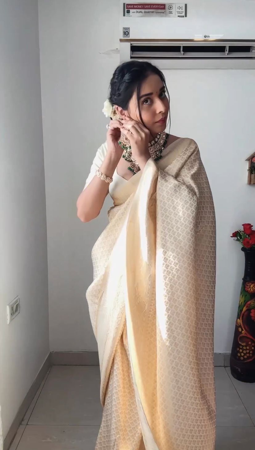 One Minute Ready To Wear Cream Pure Banarasi Silk Saree