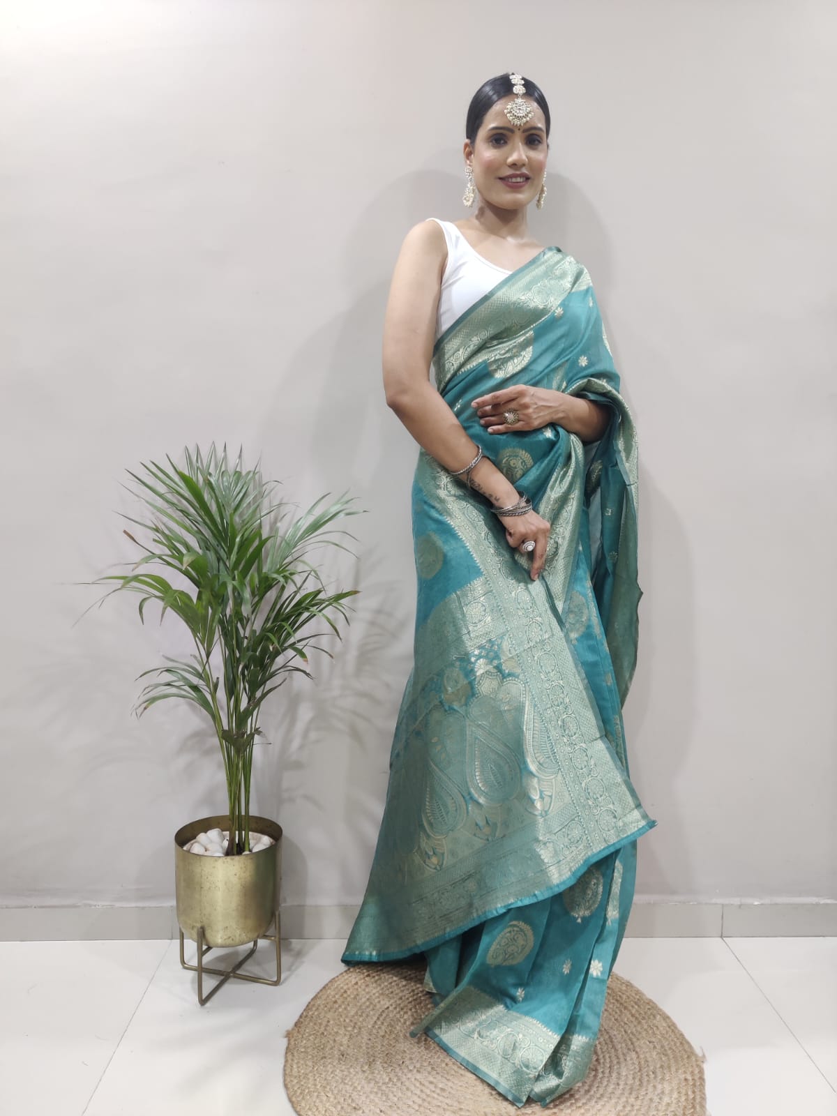 One Minute Ready To Wear Cream Pure Banarasi Silk Saree