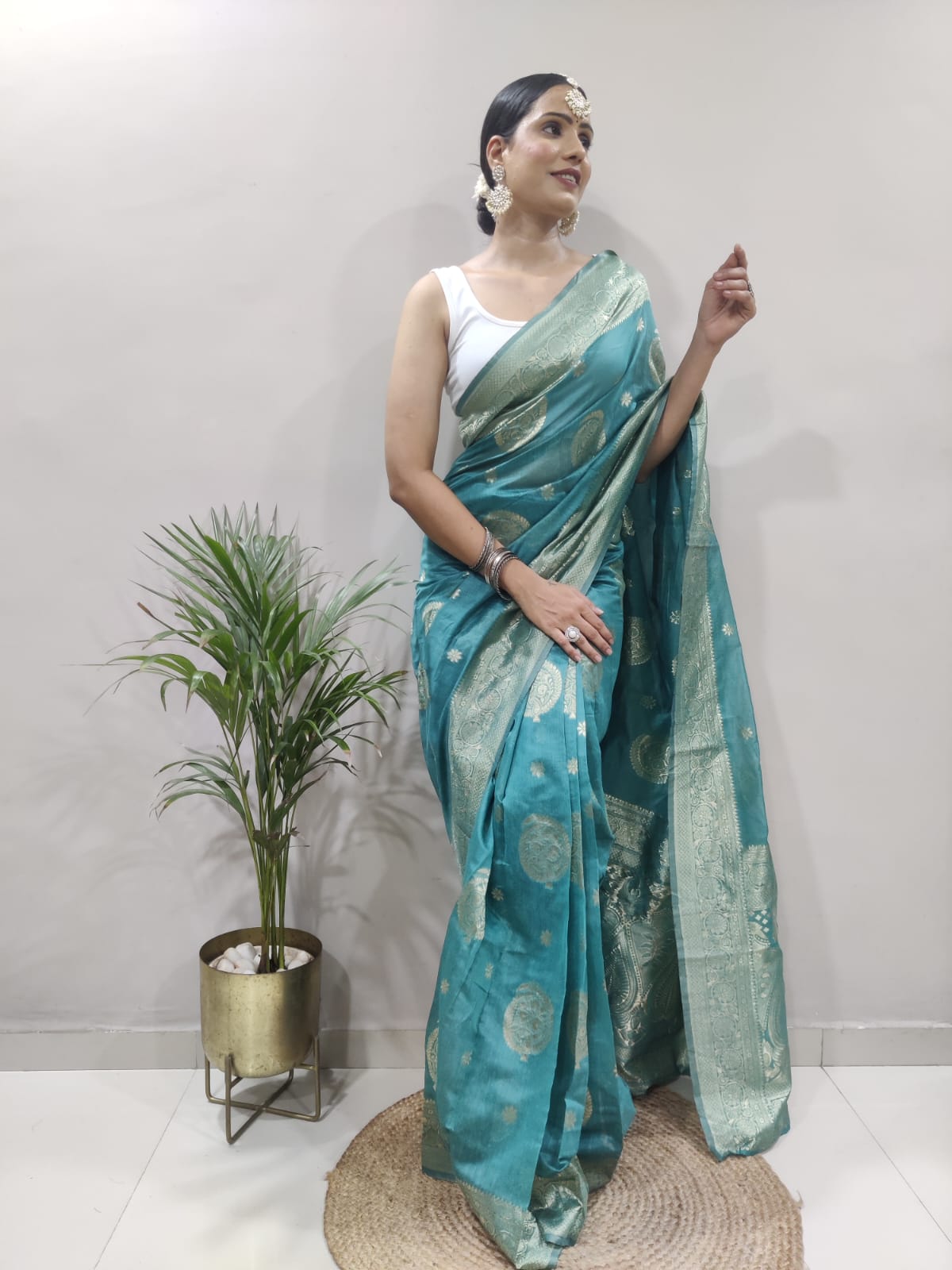 One Minute Ready To Wear Cream Pure Banarasi Silk Saree