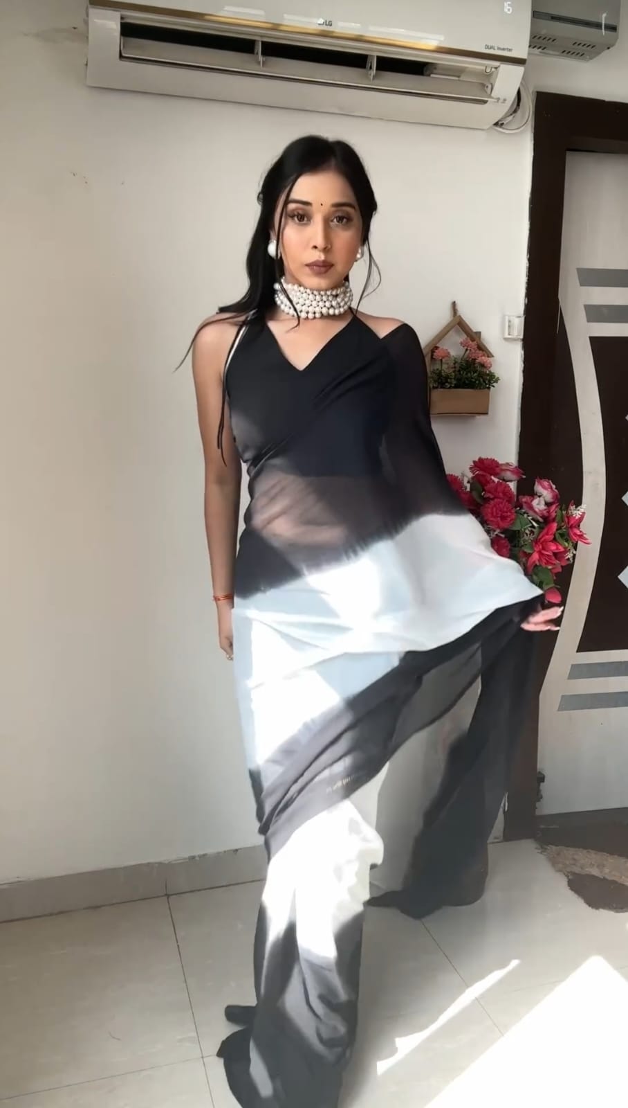One Minute Ready To Wear Vintage Vogue Black and White Saree