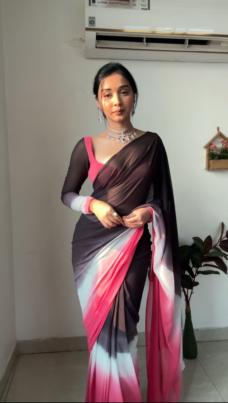 One Minute Ready To Wear Radiant Floral Weave Charm Saree