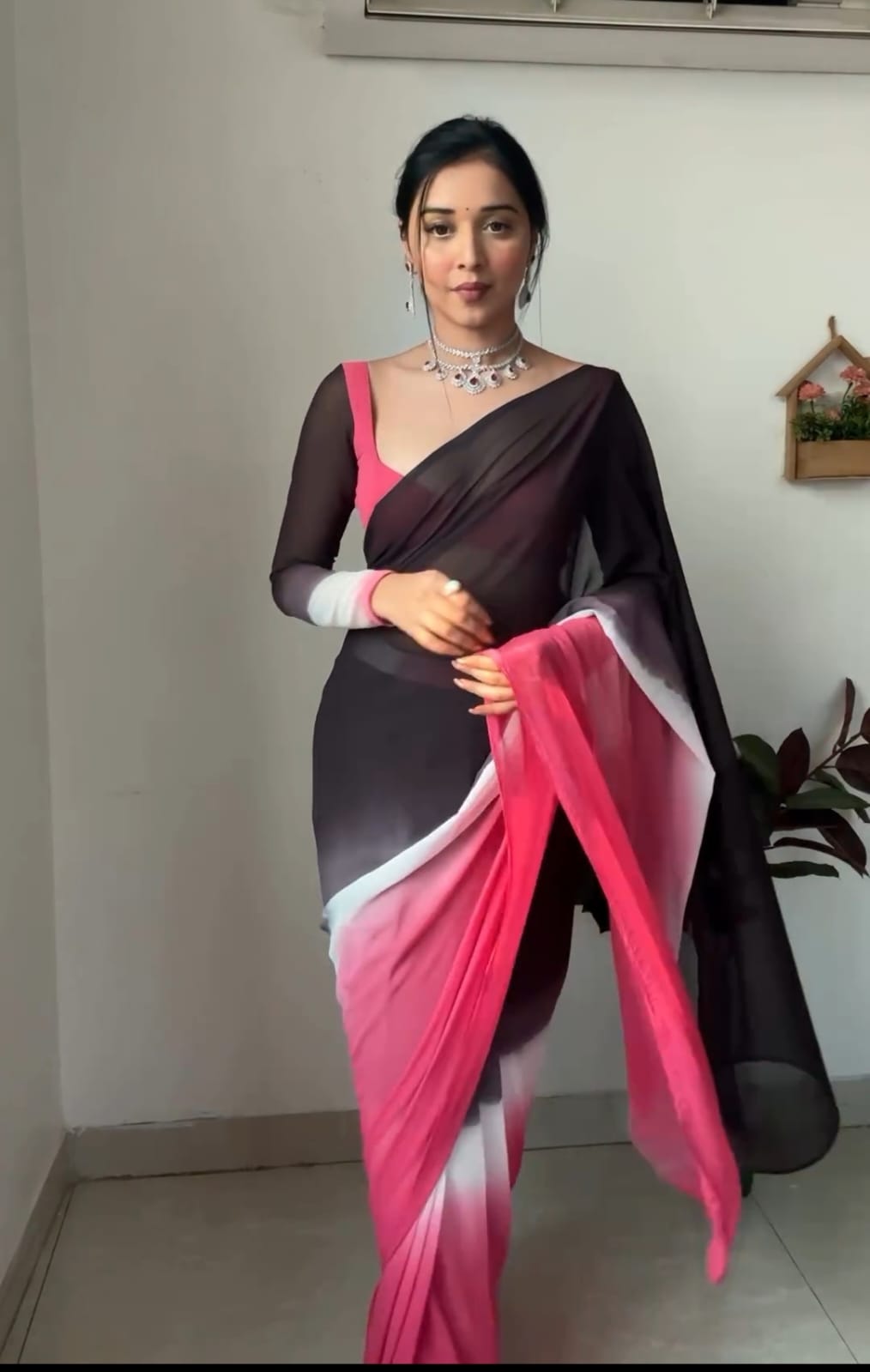 One Minute Ready To Wear Radiant Floral Weave Charm Saree