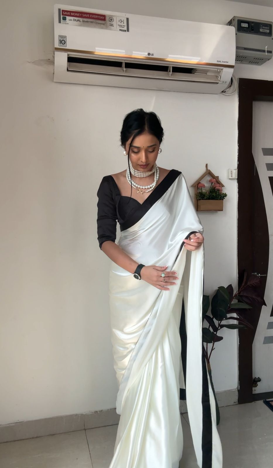 One Minute Ready To Wear Dazzling White Elegance Allure Drapes Saree