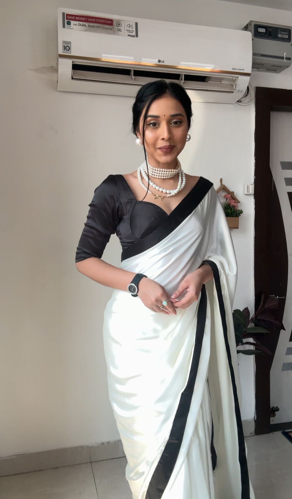 One Minute Ready To Wear Dazzling White Elegance Allure Drapes Saree