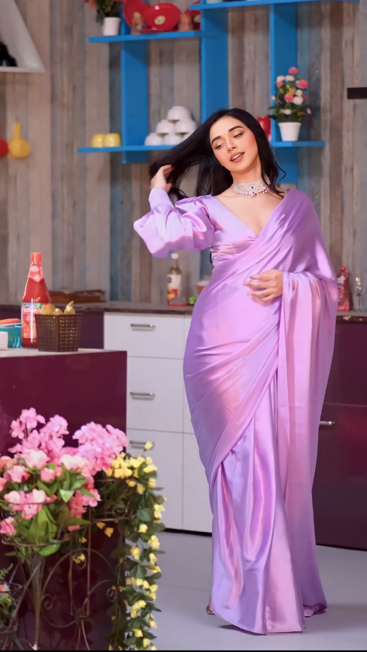 One Minute Ready To Wear Lovender Long Sleeves Elegant Party Wear Saree